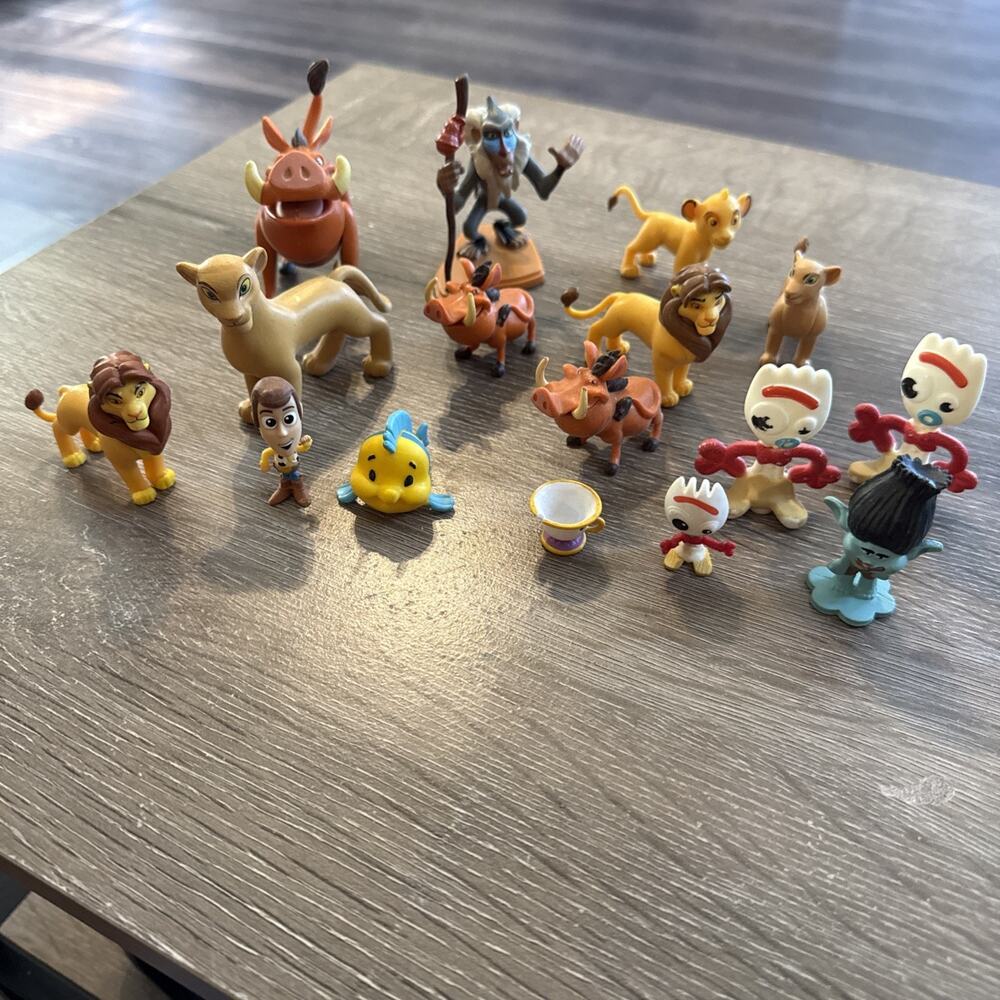 Lion King Vintage Misc. Toy Collection Lot of 16 Figurines - Disney Collectibles